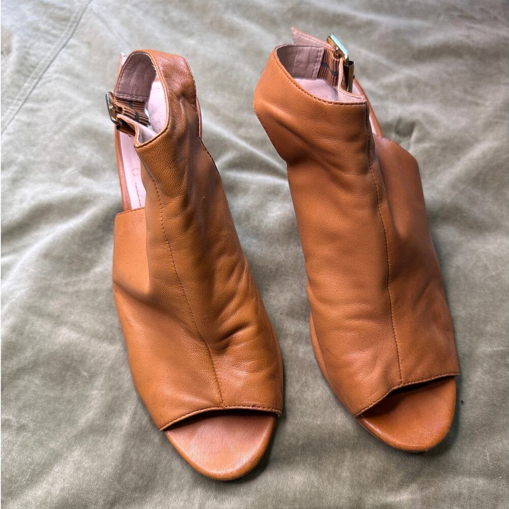 Vince Camuto Tan Peep-Toe Stiletto Heels 7